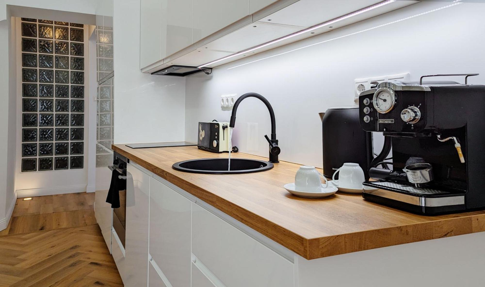 Pedestrian Apartment, The Location Apartment *