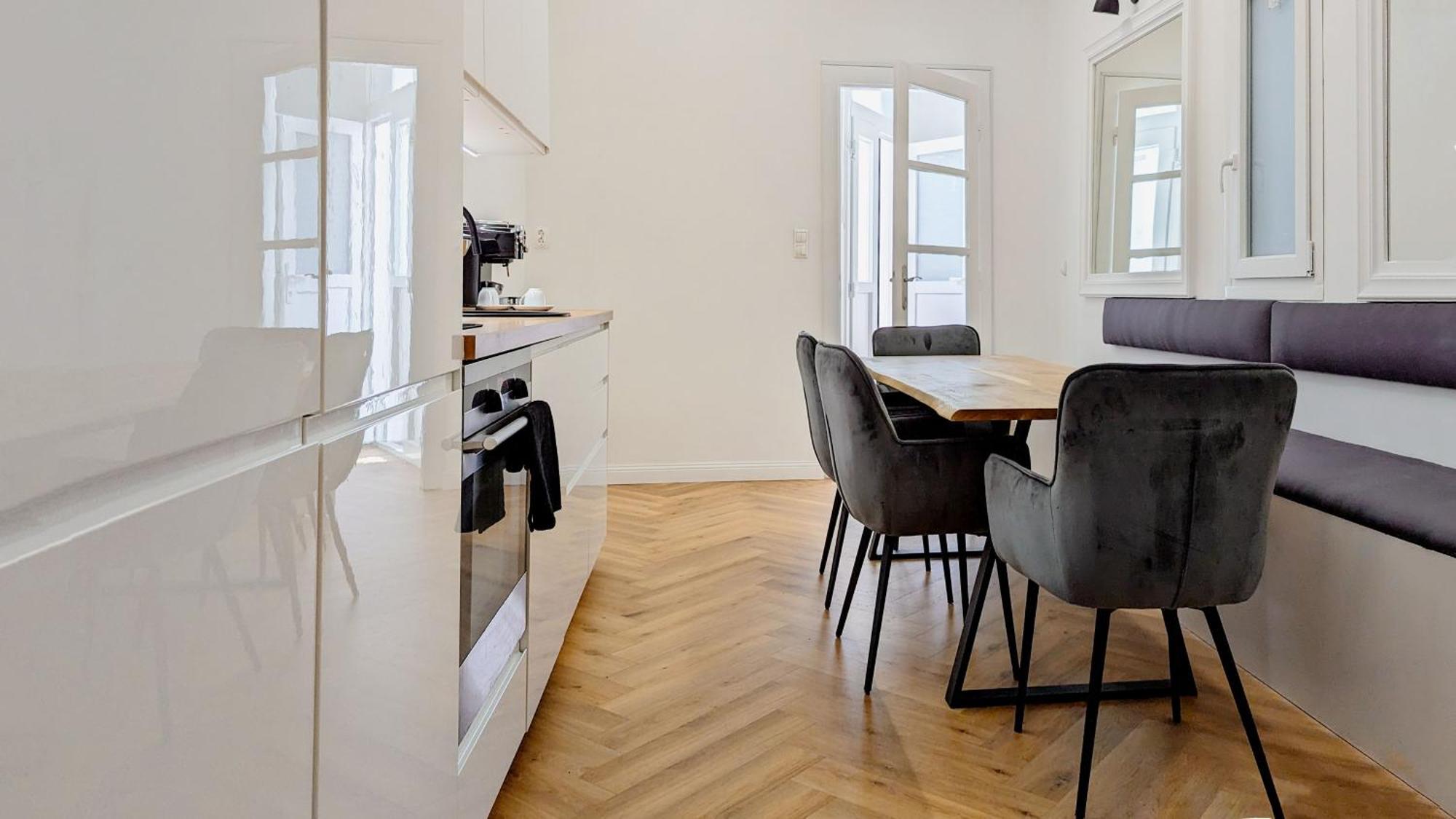 Pedestrian Apartment, The Location * Budapeszt
